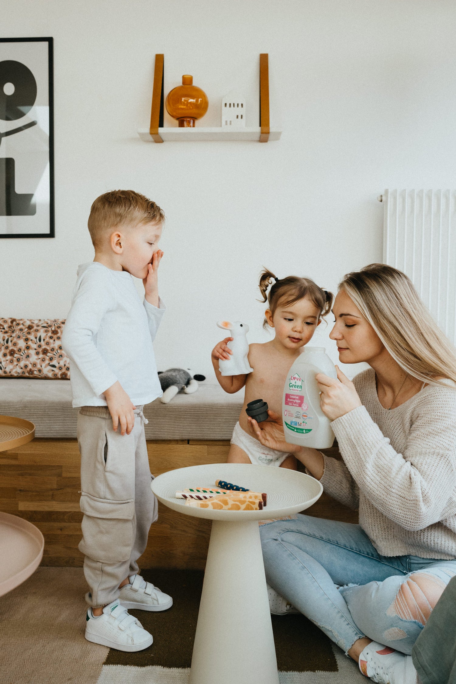 Une maison propre et sûre pour bébé : bien choisir ses produits d’entretien